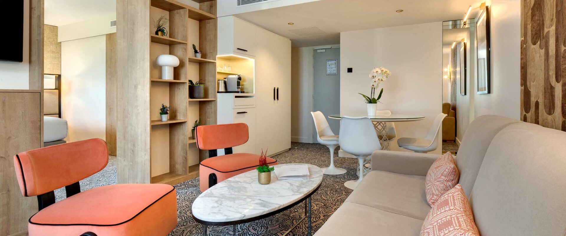 Suite-avec salon salle a manger pullman-la-pleiade-montpellier-centre