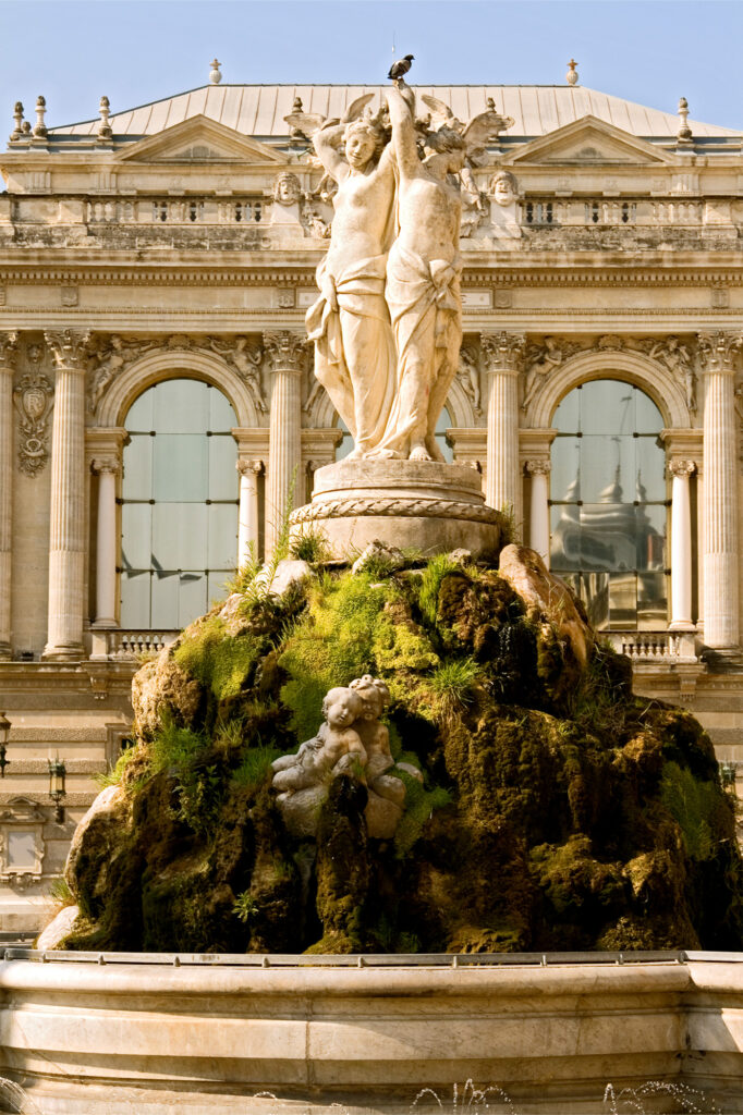 montpellier-centre-ville-historique-fontaine-trois-graces à coté Pullman La PLéiade Montpellier