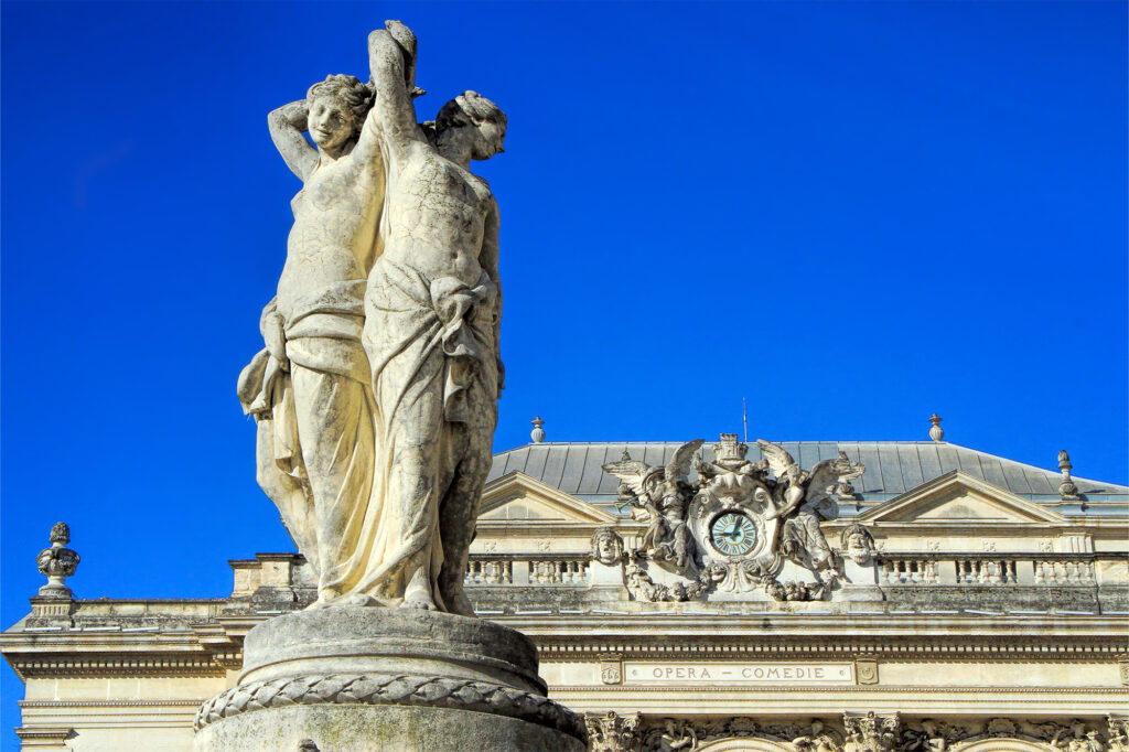 montpellier-centre-ville-historique-fontaine-trois-graces-opera à promximité Pullman La PLéiade Montpellier