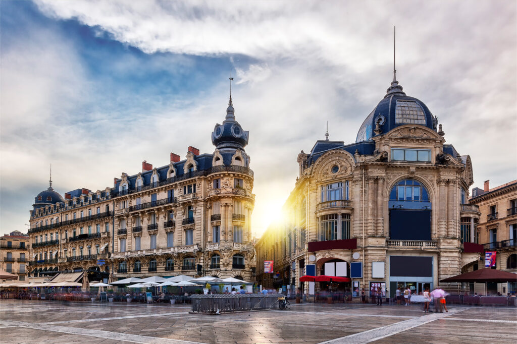 montpellier-centre-ville-historique-place-comedie à deux pas Pullman La PLéiade Montpellier